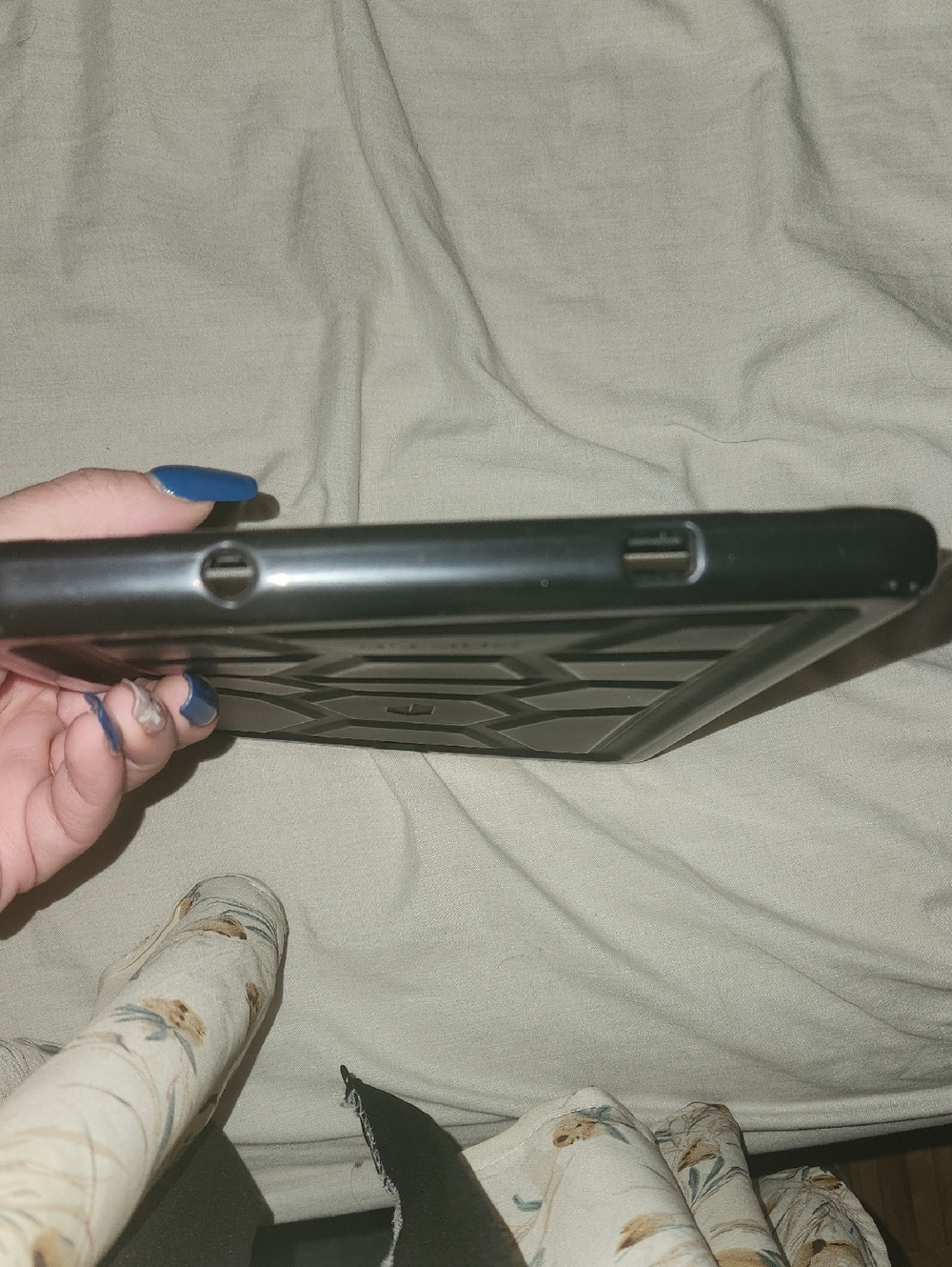 Poetic Rugged Black Tablet Case - Picture 6 of 6